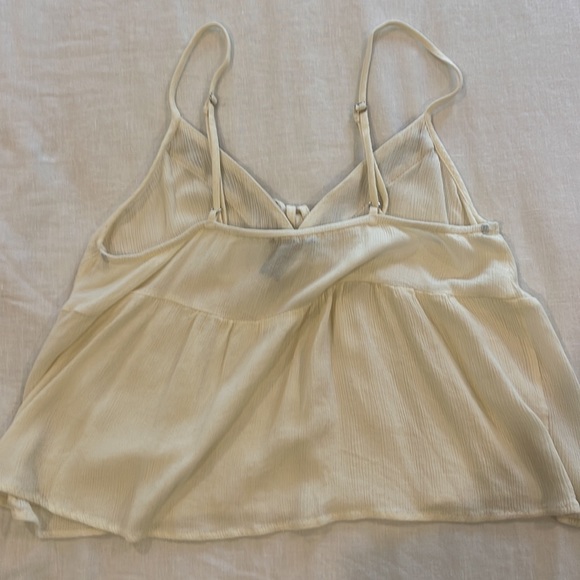 Forever 21 Cream cropped top - Picture 4 of 5